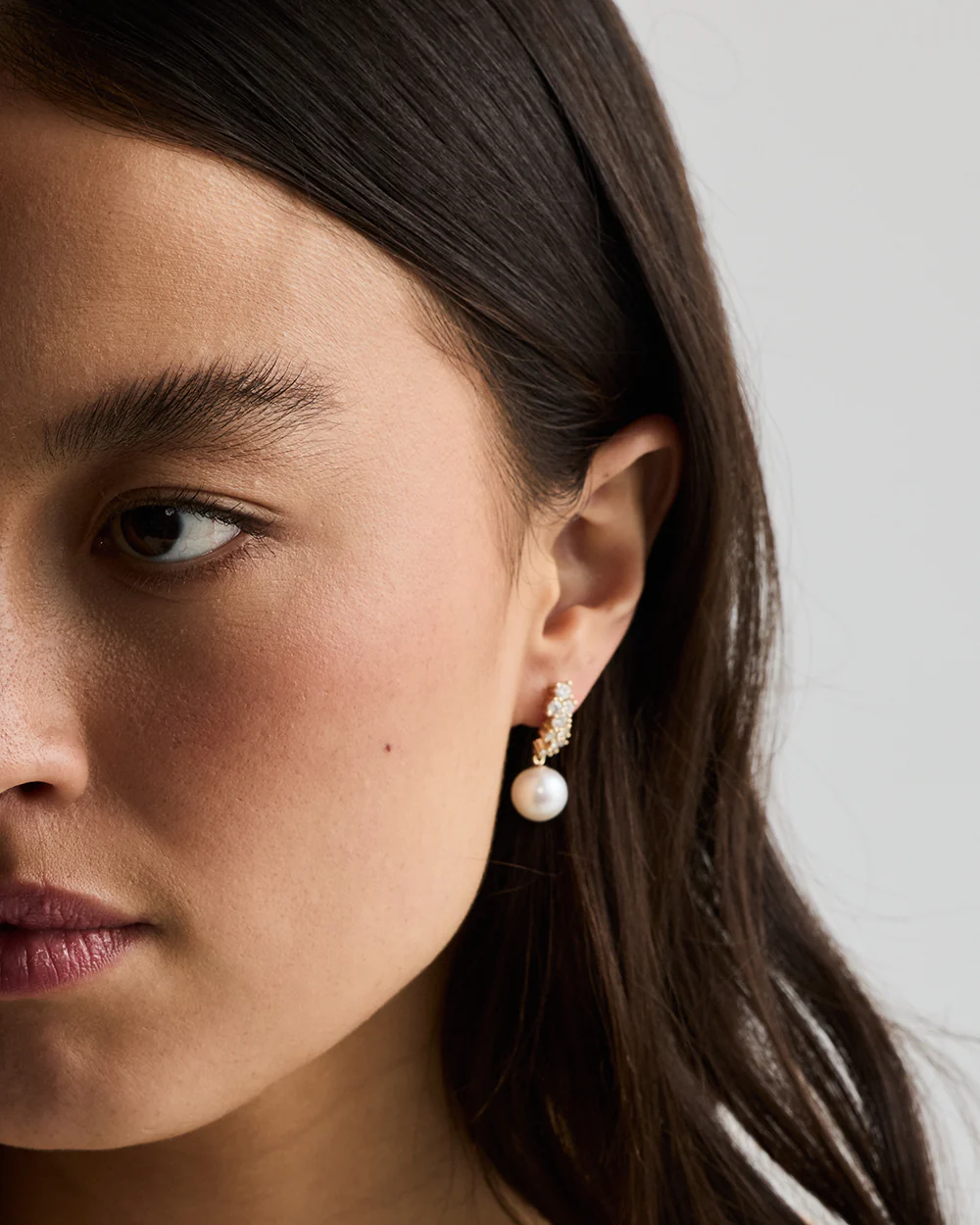 Dorsa Pearl Drop Earrings - Image 3